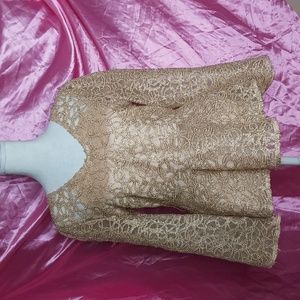 Beautiful gold metallic blouse 🔥🔥 EUC 🔥🔥